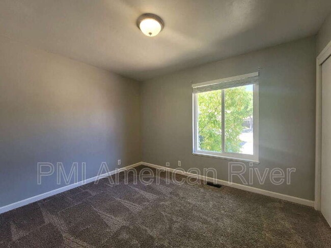 Building Photo - 7034 Cromwell Way