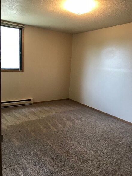 Building Photo - 810 Benton Dr