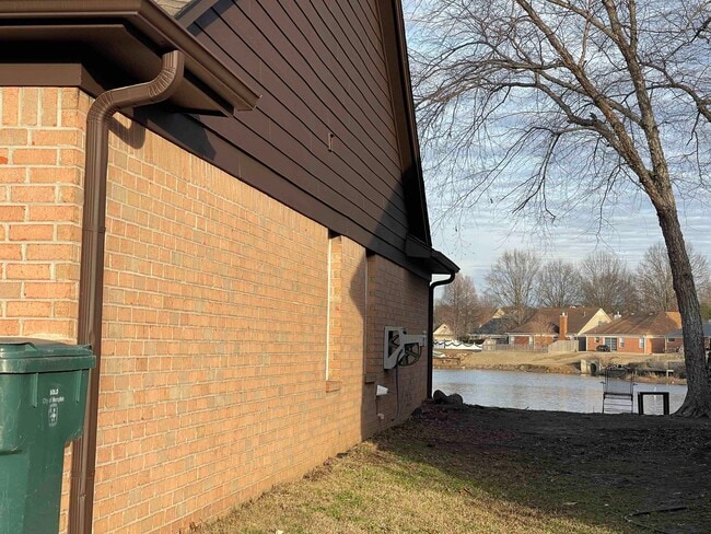 Building Photo - 2256 Lake Springs Ln