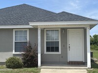 Building Photo - 3129 B St