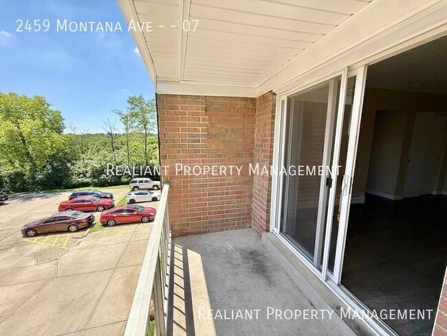 Building Photo - 2459 Montana Ave