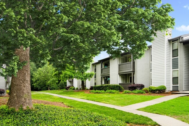 Building Photo - MAA Park
