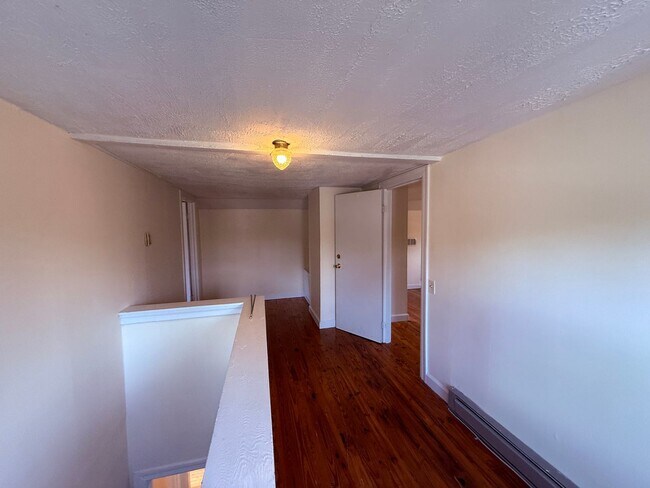 Building Photo - 1617 Kennedy Ave