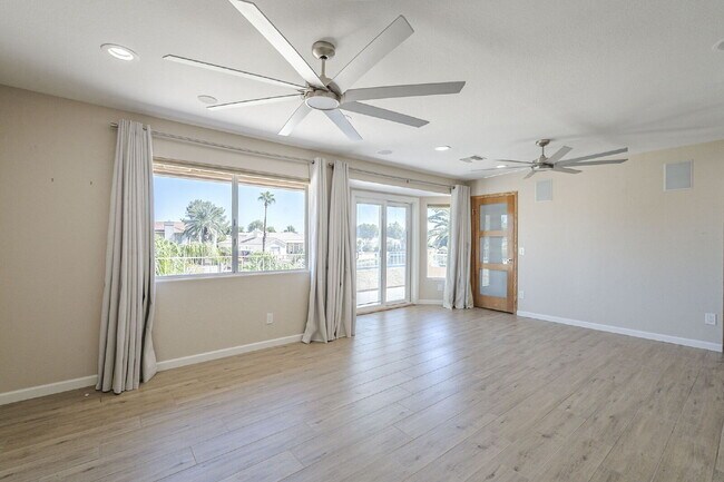 Building Photo - Luxury Waterfront Home in Ocotillo – Avail...
