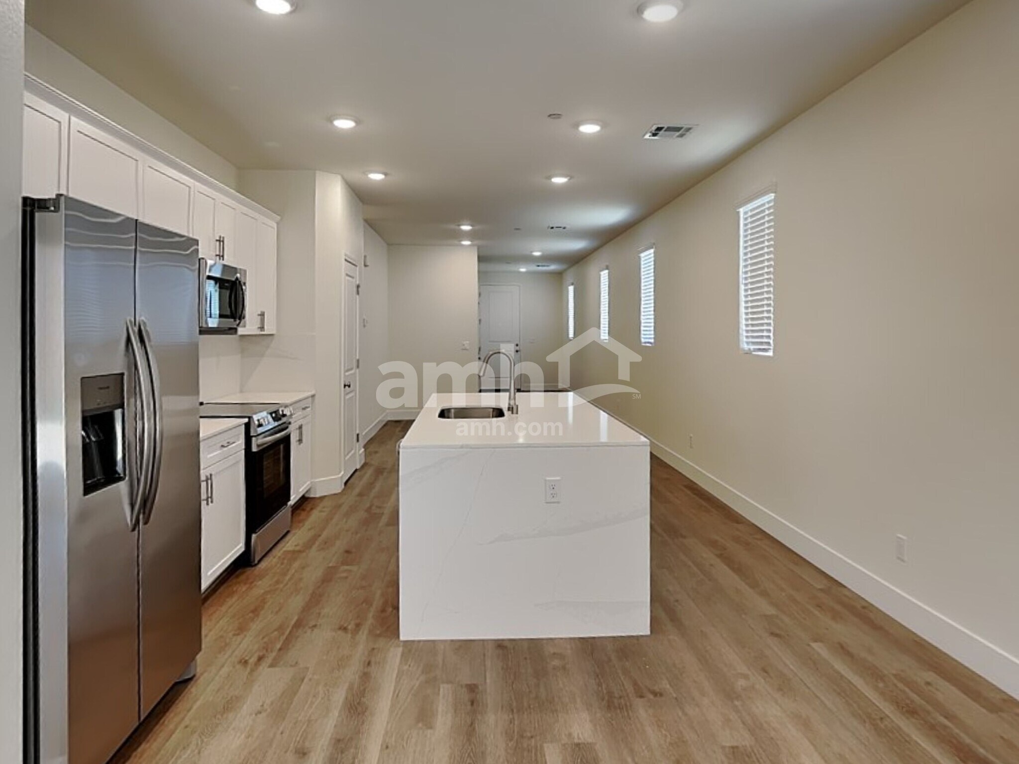 Building Photo - 533 Sacred Lotus Pl