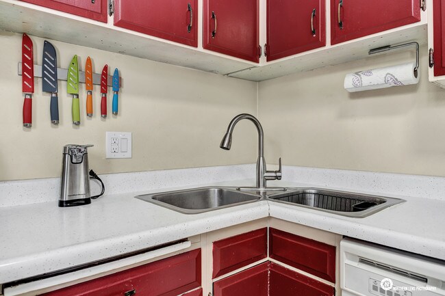 Building Photo - 1726 Cache Dr