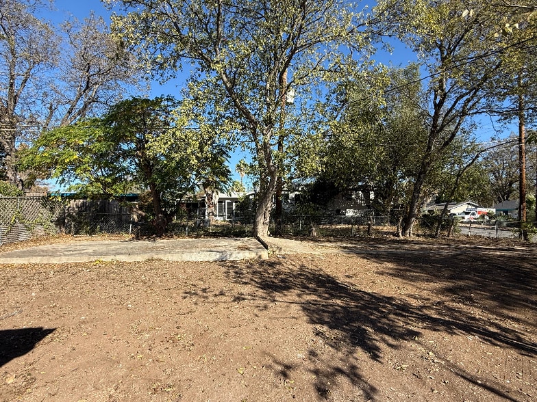 Building Photo - 331 Lanark Dr