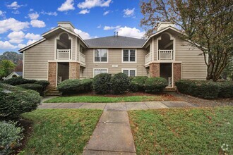 Building Photo - Lovely Two Bed Two Bath Condo in South Park!