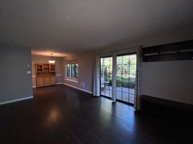Building Photo - Move in Special : Two bedroom townhouse ne...