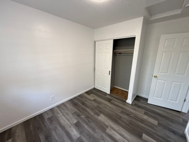 Building Photo - 1265 Poplar St