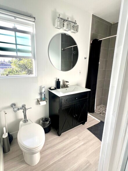 Bathroom #2 - 527 W Colden Ave