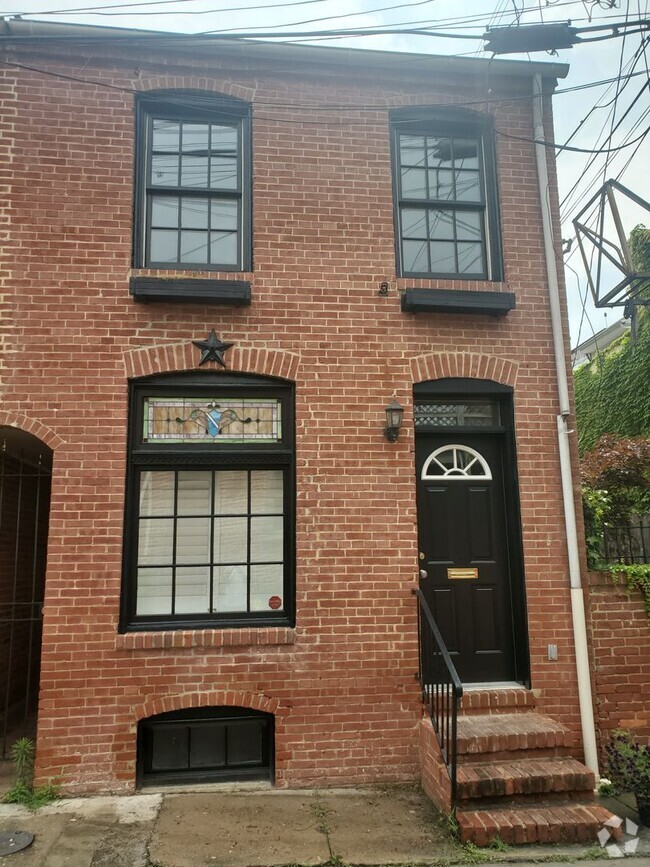 Building Photo - 2BR/2BA in historic Upper Fells Point