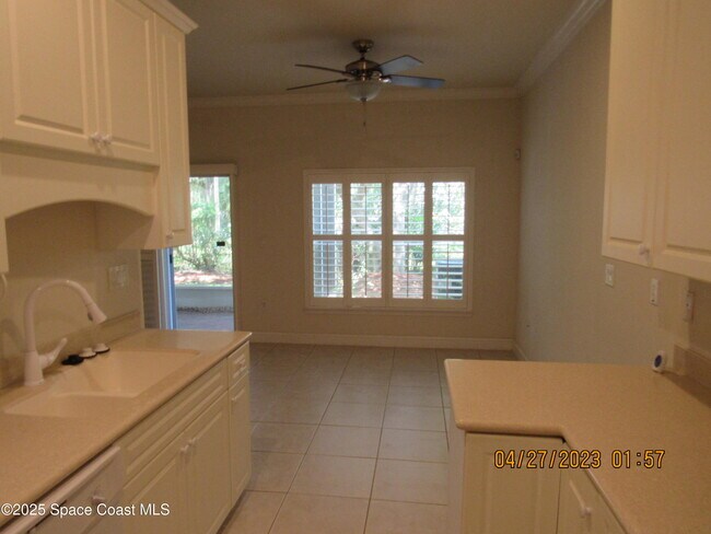 Building Photo - 302 King Neptune Ln