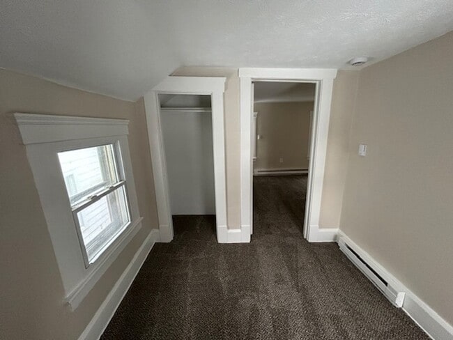 Building Photo - 518 Lake Ave