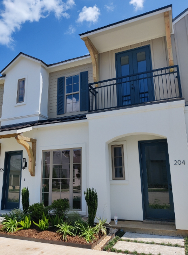 Building Photo - Brand New Townhomes in Sugar Mill Pond