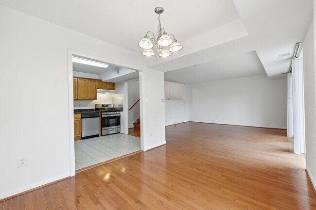 Building Photo - 5578 Burnside Dr