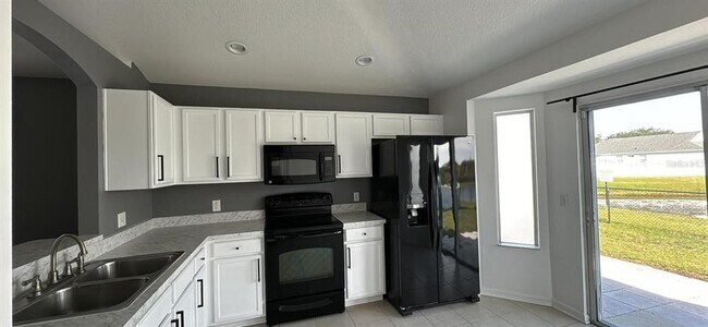 Building Photo - 12602 Evington Point Dr