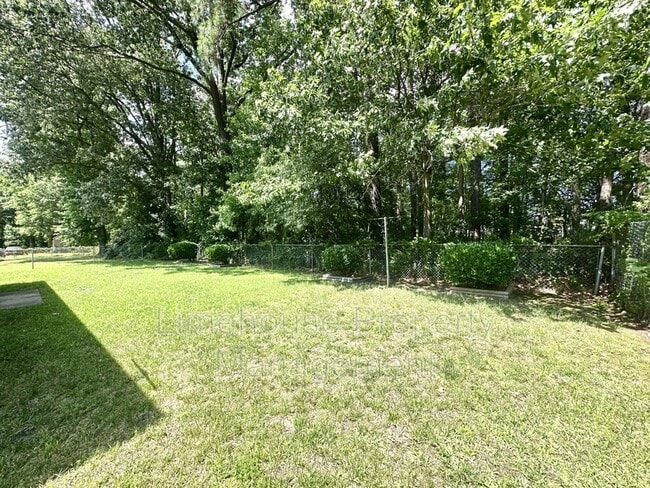 Building Photo - 562 Briar Hill Rd