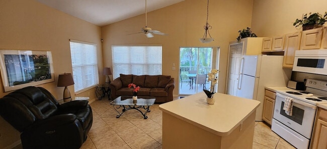 Building Photo - 9941 Perfect Dr