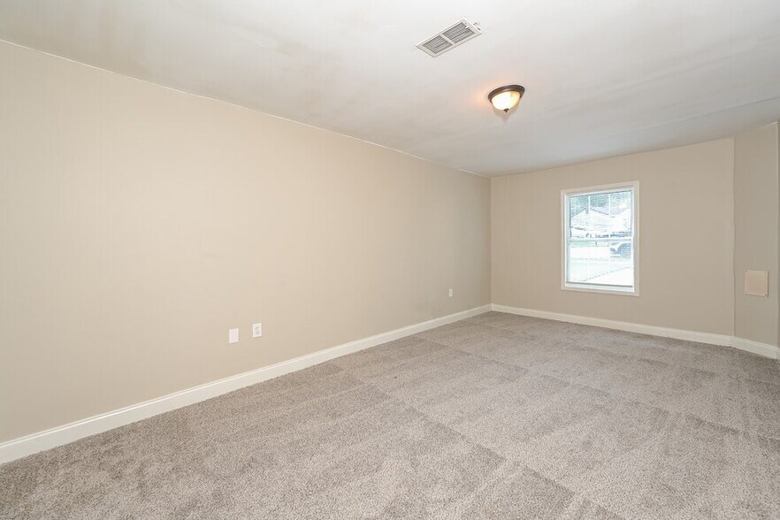 Building Photo - 730 Hairston Crossing Trail