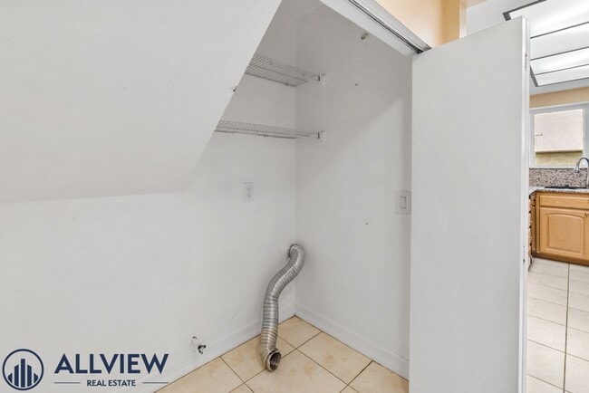 Building Photo - 7862 Speer Drive