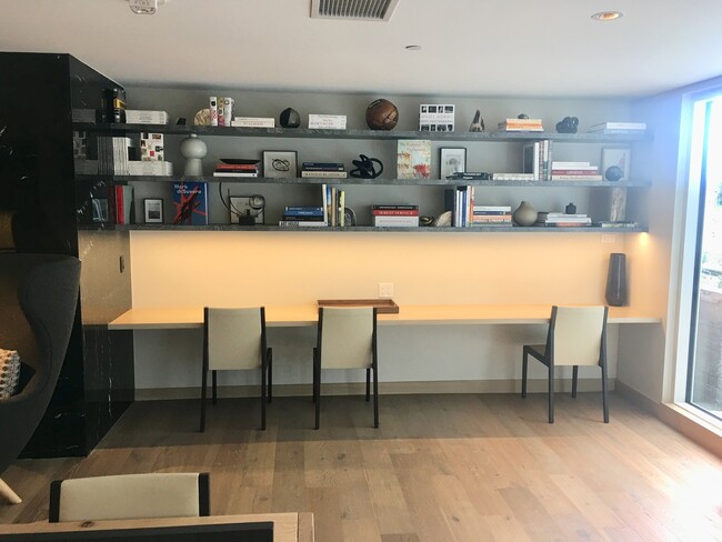 Building Photo - Modern & Spacious 2br/2ba In Mission Bay w...