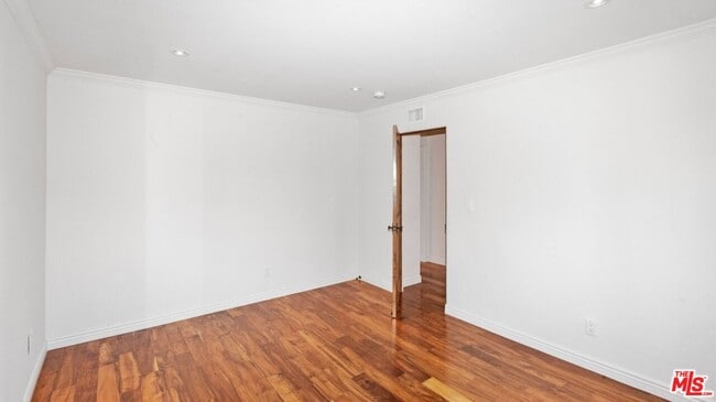 Building Photo - 12841 Landale St