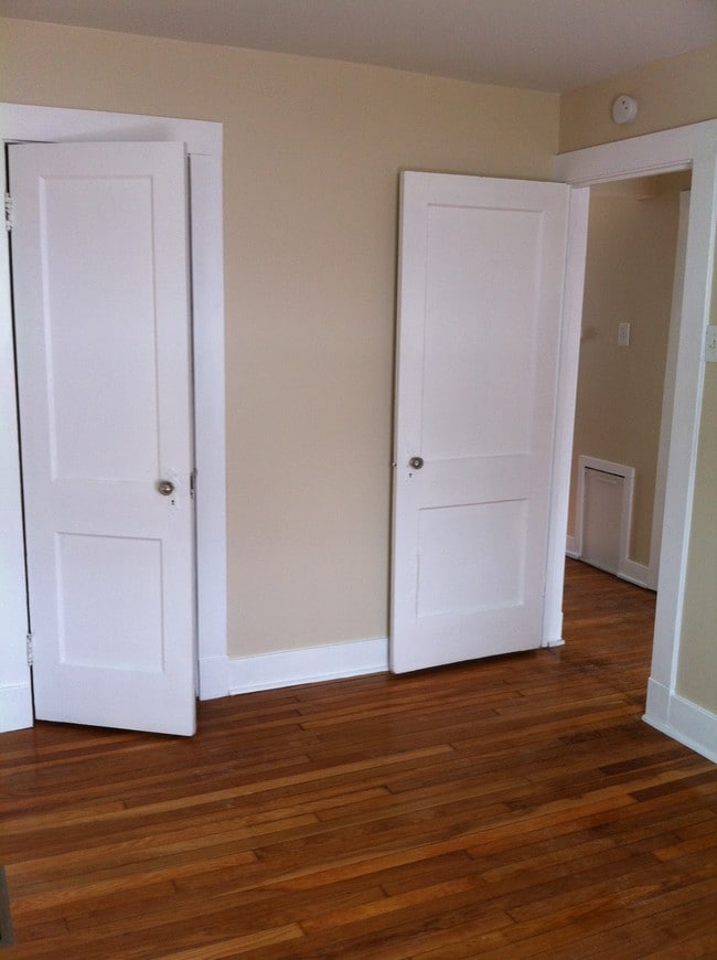 Building Photo - 17 Linview Terrace