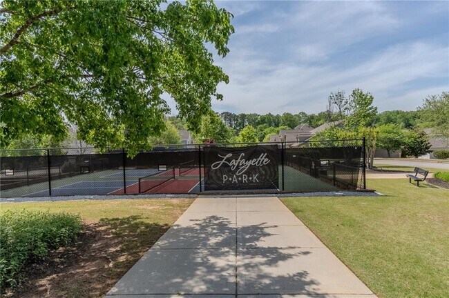 Building Photo - 165 Mansfield Dr