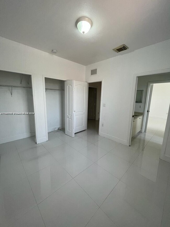 Building Photo - 11300 NW 74th Terrace