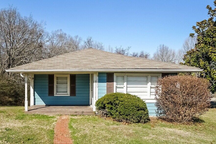 Primary Photo - 1075 Nebo Rd