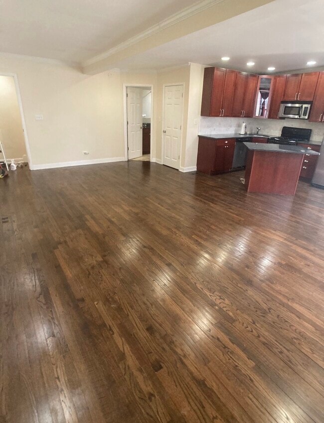 Building Photo - 1119 W Grand Ave