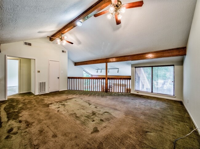 Building Photo - 8022 La Brea Dr