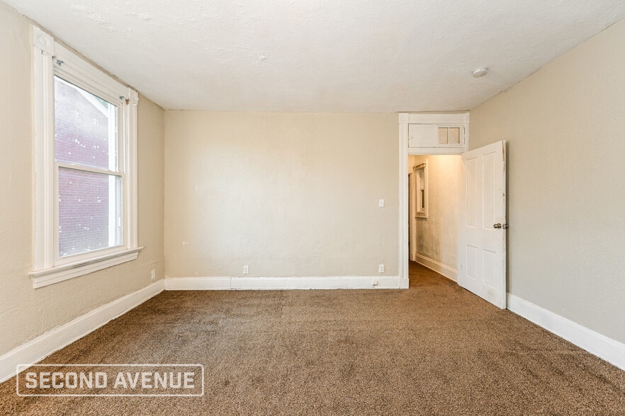 Building Photo - 3859 Vine St