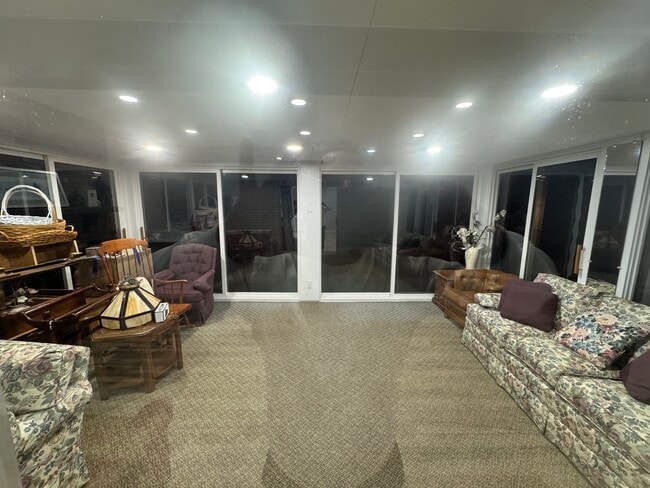 Building Photo - 34647 Bristol Dr