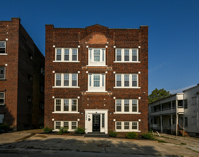 Building Photo - 1384 W 83rd St