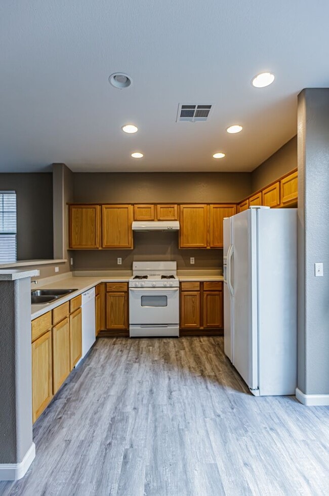 Building Photo - One Story Home with Solar