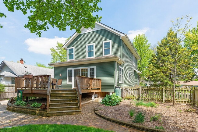 Building Photo - 430 S Highland Ave