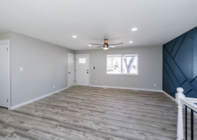 Building Photo - Newly Remodeled 5 Bed Home with Huge Yard