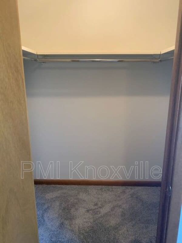 Building Photo - 1452 Buxton Dr