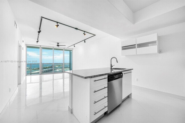 Building Photo - 888 Biscayne Blvd