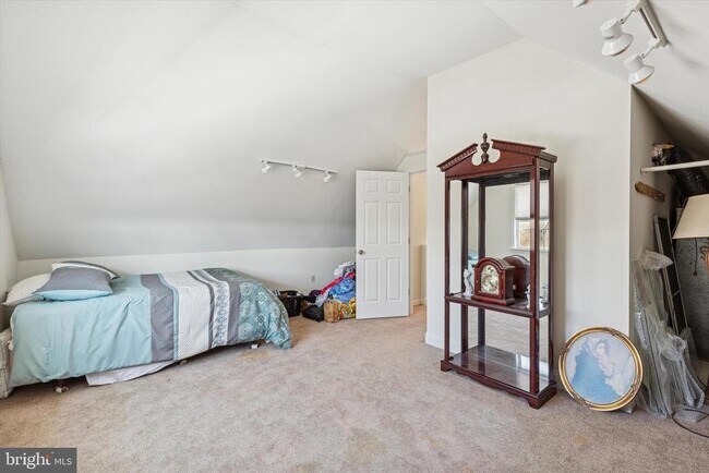 Building Photo - 207 Delmar St