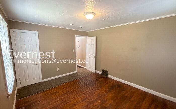 Building Photo - 7011 Paisley Dr
