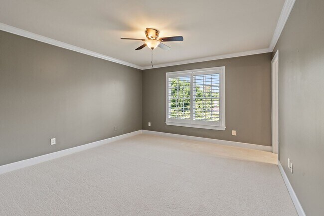 Building Photo - 298 Gillette Dr