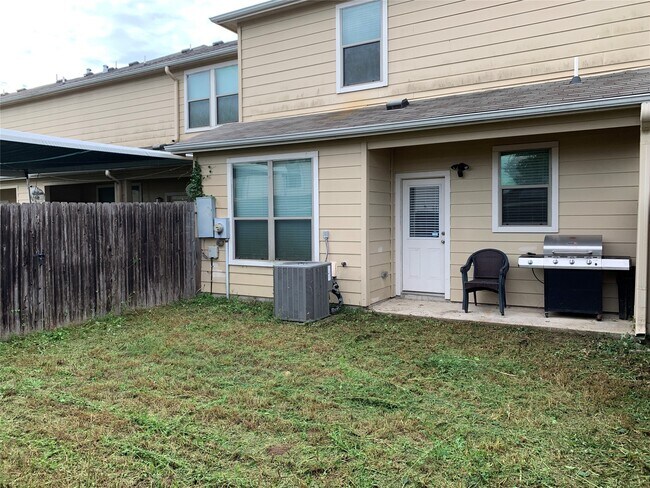 Building Photo - 17038 Wilthorne Gardens Ct