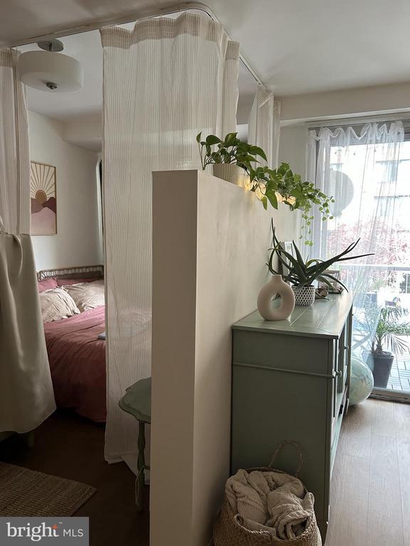 Building Photo - 730 24th St NW