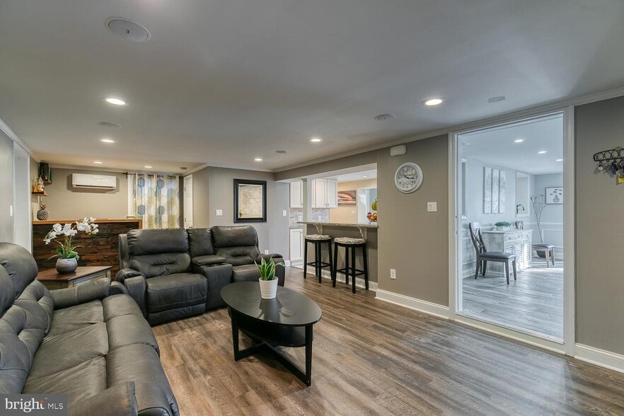 Building Photo - 1206 Riggs Ct