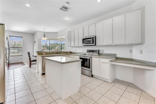 Building Photo - 942 Kingsridge Cir