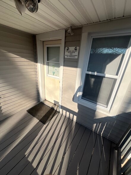 Building Photo - 131 Tolland St