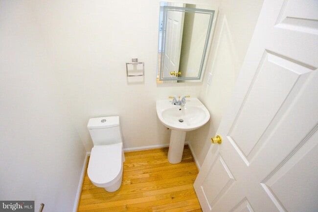 Building Photo - 18 Alexandra Ct